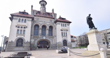 Stire din Cultură-Educație : Revenirea Dobrogei la Ţara Românească, sărbătorită de elevi la Muzeul de Istorie
