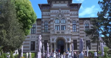 Stire din Cultură-Educație : Ateliere creative și lecții despre tradiții, la Muzeul de Artă Populară din Constanța