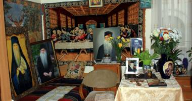 Stire din Cultură-Educație : Pelerinaj la Techirghiol. Pe urmele părintelui Arsenie Papacioc