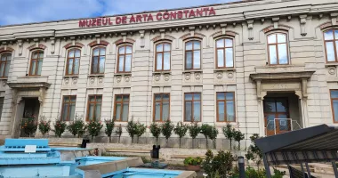 Stire din Cultură-Educație : Miniatura Uzbekistanului, între tradiție și modernitate, expusă la Constanța