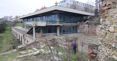 Ploi, fiare și rugină! Timpul a stat în loc la Edificiul Roman cu Mozaic - 2
