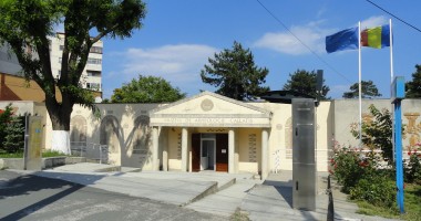 Stire din Cultură-Educație : O interesantă expoziție pe teme viticole, vernisată la muzeul "Callatis"