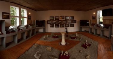 Stire din Cultură-Educație : Unic în Europa. Muzeu dedicat aragonitului