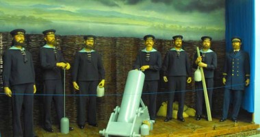 Stire din Diverse : Parada mateloților, la Muzeul Marinei Române