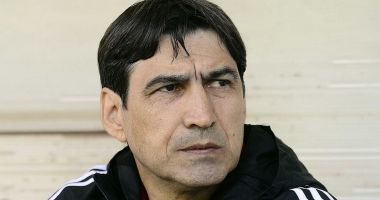 Stire din Sport : Pițurcă își face echipă de titlu la Craiova. Încă două transferuri spectaculoase cerute