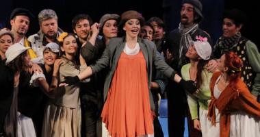 Stire din Cultură-Educație : "My Fair Lady" deschide stagiunea la Teatrul "Oleg Danovski"