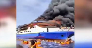 Stire din Actualitate : Un feribot cu sute de persoane la bord a luat foc pe mare în Indonezia