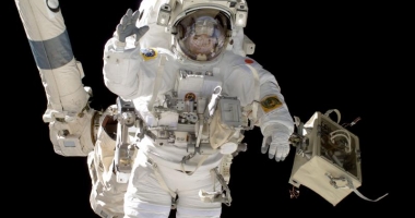 Stire din Actualitate : NASA vrea să modifice ADN-ul astronauților pe care îi va trimite pe Marte