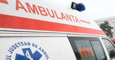 Stire din Eveniment : Copilă de 11 ani înjunghiată de mamă în timp ce dormea. Femeia este cercetată pentru tentativă de omor