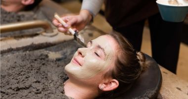 Stire din Sănătate : Terapia cu nămol - o metodă relaxantă de a reduce stresul și anxietatea
