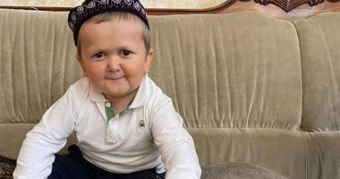 Stire din Sănătate : Nanismul are multiple cauze. Aflați de ce nu cresc unii copii