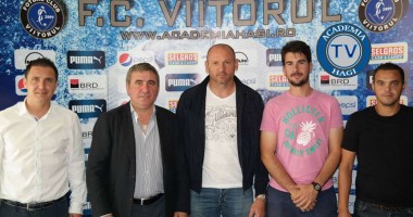 Stire din Sport : Narcis Răducan, director general la FC Viitorul. Bogdan Stelea - antrenor