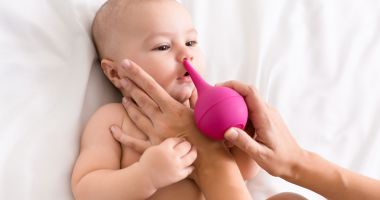 Stire din Sănătate : De ce este periculoasă congestia nazală la copiii de vârstă mică