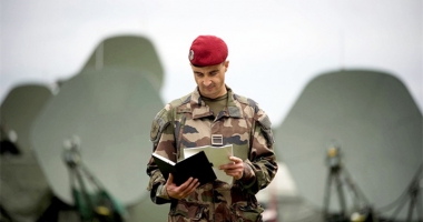 Stire din Eveniment : NATO organizează un exercițiu de comunicații  și informatică, la București