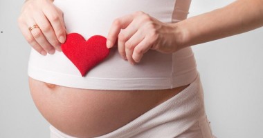 Stire din Sănătate : Cum pot scăpa gravidele de grețurile matinale