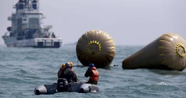Stire din Eveniment : Tragedie în Marea Neagră. Vas de pasageri, scufundat: 12 persoane au murit