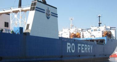 Stire din Economie : „Mangalia”, feribotul „răpit” din San Cristobal, ajuns astăzi o epavă