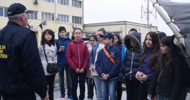 Nava amiral a Gărzii de Coastă, vizitată de elevii constănțeni / Galerie foto - 4