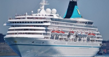 Stire din Economie : Pachebotul "Artania" a adus 926 de turiști europeni la Constanța