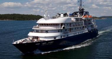Stire din Economie : Nava de pasageri "Island Sky" va vizita portul Constanța