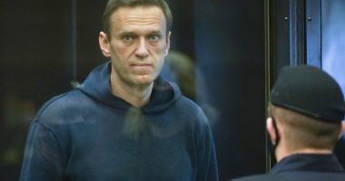 Stire din Actualitate : Alexei Navalnîi își mobilizează fanii după ce i-au fost închise site-urile înainte de alegeri