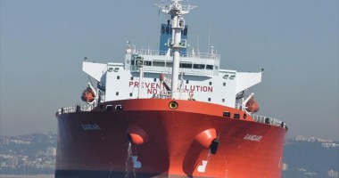 Stire din Economie : Pirații au jefuit echipajul navei "Ocean Centurion" și au rănit trei marinari