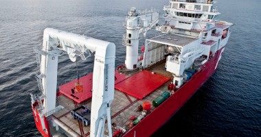 Crește cererea de marinari pe navele ce servesc platformele petroliere