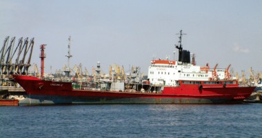 "Oil Terminal" așteaptă "oxigen" de la "Arpechim"