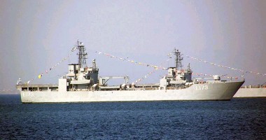 Stire din Economie : Pirații nigerieni au răpit echipajul unei nave grecești