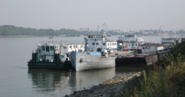 Stire din Actualitate : Peste 100 de nave, blocate pe Dunăre în Bulgaria
