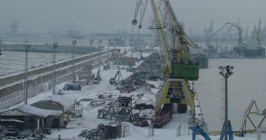 Stire din Social : Navigația, suspendată în porturile maritime