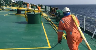 Stire din Economie : Neplătiți, accidentați sau dispăruți de la bord! Cine îi mai ajută pe navigatorii care dau de necaz