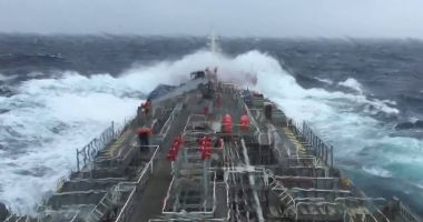 Navigatorii apelează la religie și capelanii portuari pentru a face față vieții dure de pe mare - 4