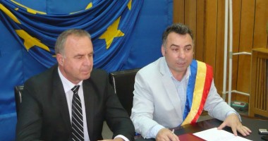 Stire din Politică-Administrație : Năvodariul s-a înfrățit cu orașul Krusevo, din Macedonia