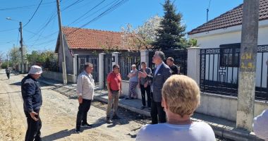 Stire din Politică-Administrație : Primăria Năvodari continuă proiectul de asfaltare din localitate