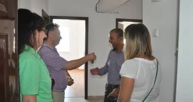 Primarul Nicolae Matei a predat cheile pentru 32 de apartamente ANL - 3