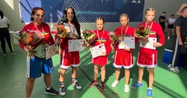 Stire din Sport : Salbă de medalii pentru pugilistele de la CS Năvodari