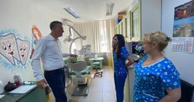 Stire din Politică-Administrație : Edilul Florin Chelaru: Cabinetul stomatologic școlar din Năvodari, deschis în timpul vacanței