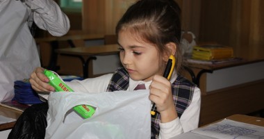 Cadouri și dulciuri pentru copiii din Năvodari - 2