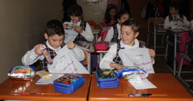 Cadouri și dulciuri pentru copiii din Năvodari - 3