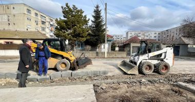 Stire din Politică-Administrație : Primăria Năvodari a desfăşurat lucrări în mai multe zone din oraş