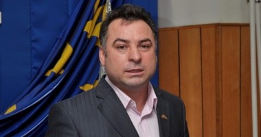 Stire din Eveniment : Curtea de Apel București va decide, astăzi, dacă primarul Matei, de la Năvodari, rămâne în arest sau nu