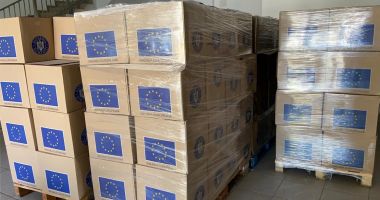 Stire din Politică-Administrație : A început distribuirea pachetelor cu alimente pentru persoanele defavorizate din Năvodari