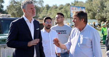 Stire din Politică-Administrație : Primarul Florin Chelaru a semnat un nou contract de salubrizare a orașului Năvodari