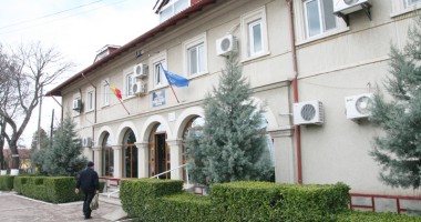 Stire din Politică-Administrație : Cine vrea la conducerea Primăriei Năvodari