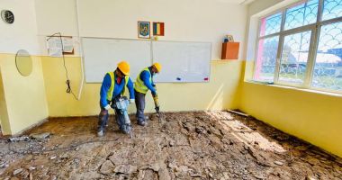 Stire din Social : La Năvodari, se lucrează de zor la reabilitarea Liceului "Lazăr Edeleanu"