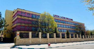 La Năvodari, se lucrează de zor la reabilitarea Liceului "Lazăr Edeleanu" - 2