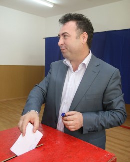 Stire din Politică-Administrație : "Îi asigur pe năvodăreni că orașul a rămas pe mâini bune"