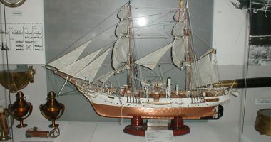 Stire din Cultură-Educație : Colecție  de navomodele la Muzeul Marinei Române