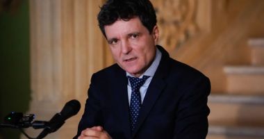 Stire din Actualitate : Nicuşor Dan, întrebat despre finanţatorii din campania electorală: "O să-mi fac declaraţia de avere în 15 zile"